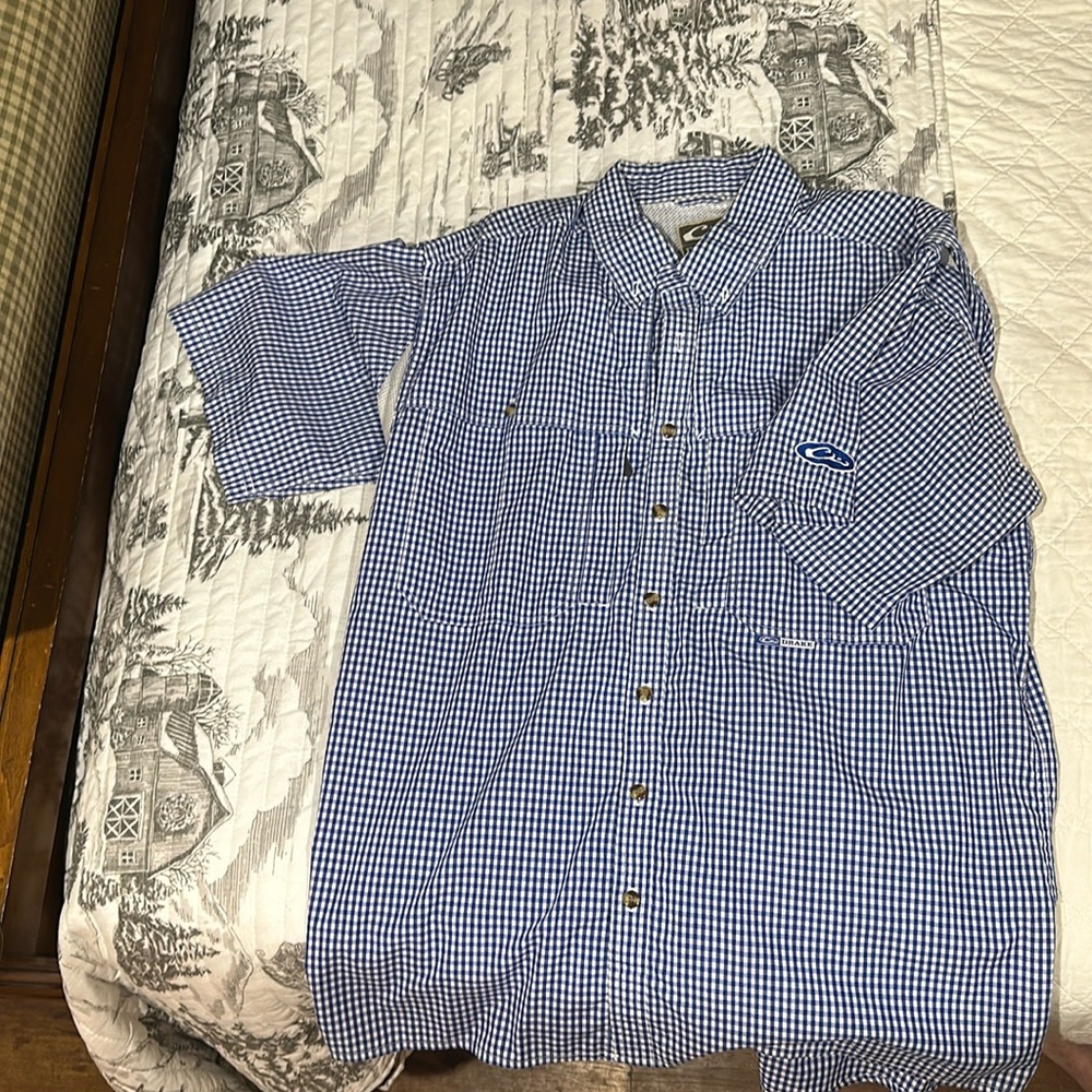 Drake short sleeve button up. Vented.